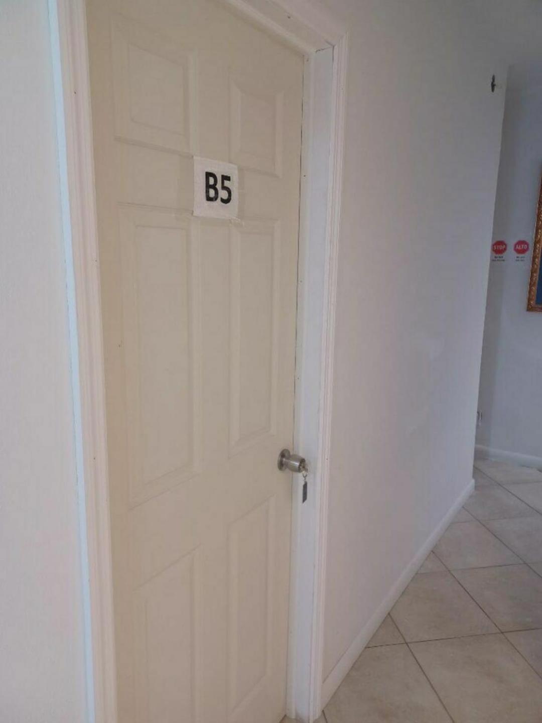 B5 Best Value On Private Bedroom With Private Bathroom In Little Havana, Miami Eksteriør billede